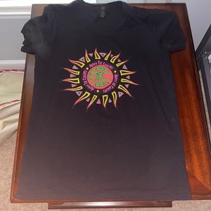 Alice in Chains men’s medium black V-neck T-shirt